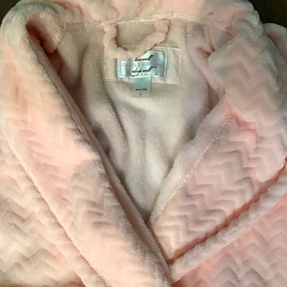 Pink Robe - Picture 4 of 5